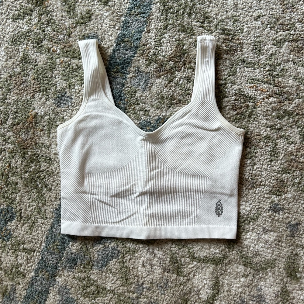 fp movement cropped tank